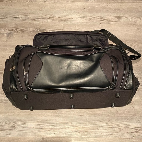 Vintage Nike Golf Large Leather Duffle Weekender Bag Black 24 x 15 x 11 - Picture 2 of 8